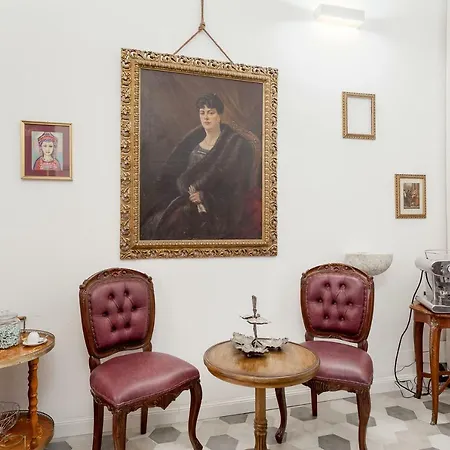 Palazzo Del Duca - Piazza Navona 3*