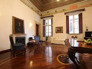 Palazzo Del Duca Piazza Navona 招待所 3*